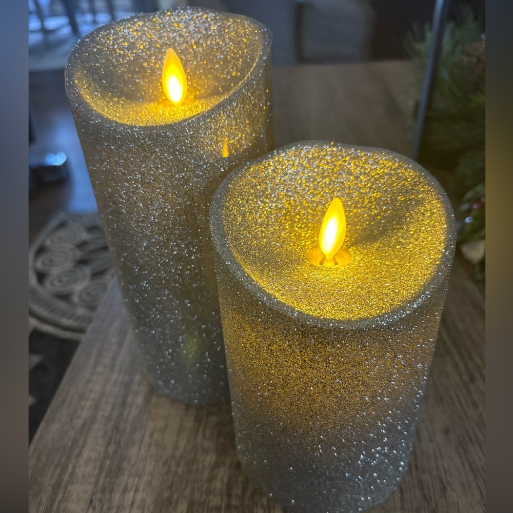Luminara Shimmering Silver LED Flameless Candle Set with Remote in Original Box